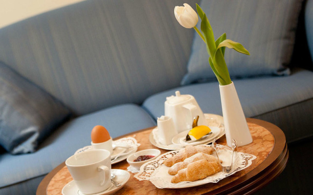 Hotel More