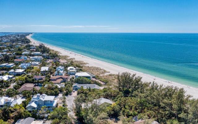 Anna Maria Island Surfside Bungalow