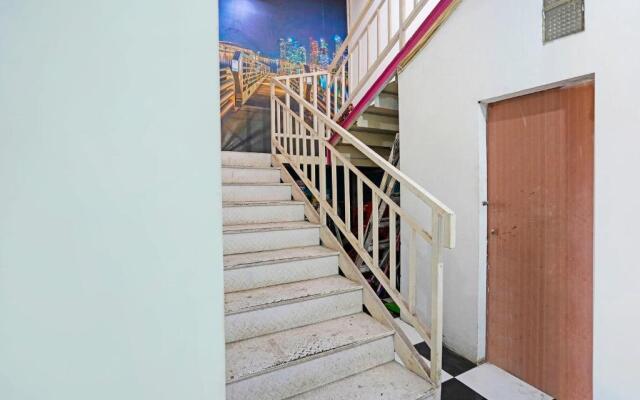 OYO Life 91670 Mannsur Homestay Syariah