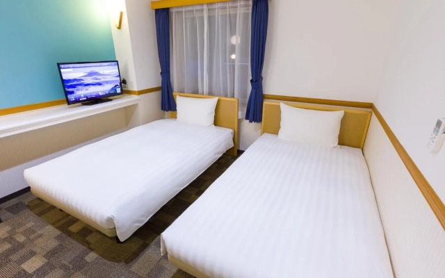 Toyoko Inn Yokohama Stadium Mae No.1