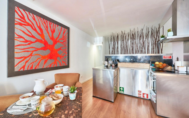 Renovated Charming Apartment, By TimeCooler