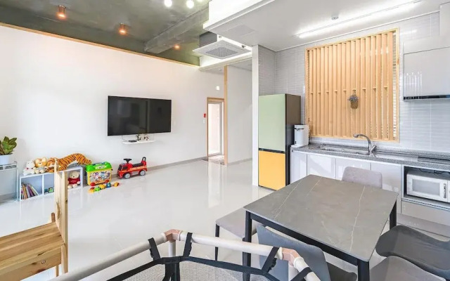 Gyeongju Cheongun28 Kids Poolvilla