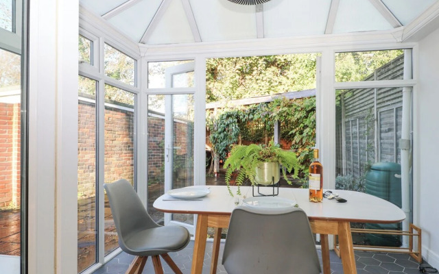 7 Daltons Place