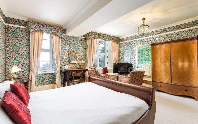 Orestone Manor