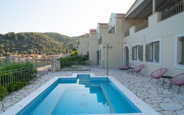 Omirikon Hotel