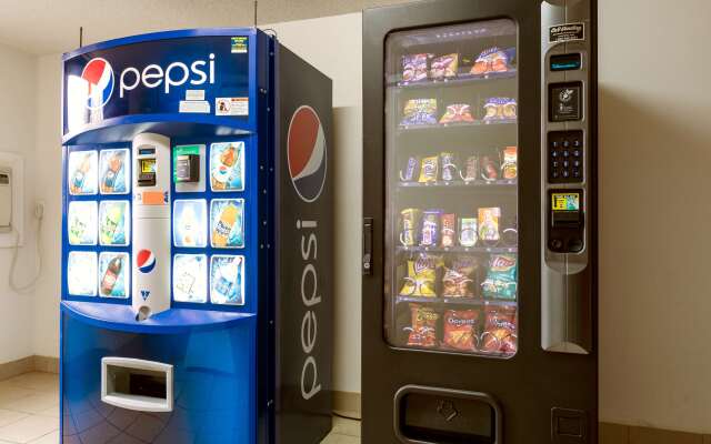 Motel 6 Albert Lea, MN