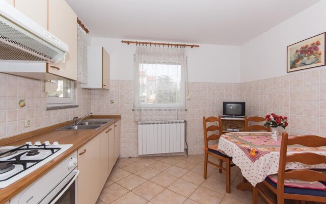 Nice Apartment in Pula With 2 Bedrooms