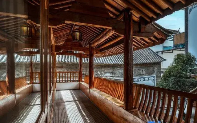 Ruyuan Boutique Homestay (Dali Erhai Caicun Branch)