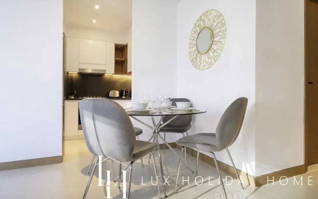 LUX  The Vida Marina Residence 3