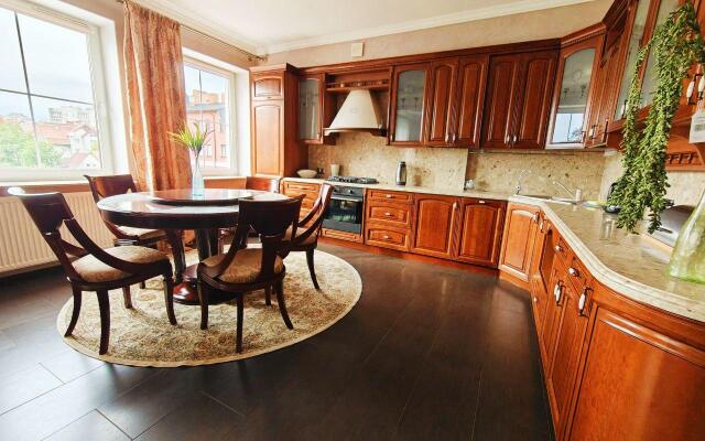Booking39 on Leni Golikova Street