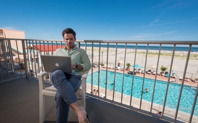 Reges Oceanfront Resort