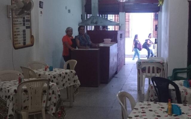 Hostal El Exito