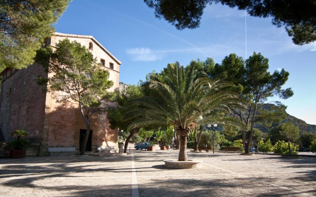 Petit Hotel Hostatgeria La Victoria