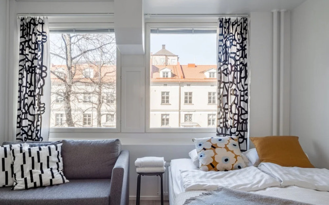 Modern Downtown Studio - "Pikku Ronka" - Hosted by 2ndhomes