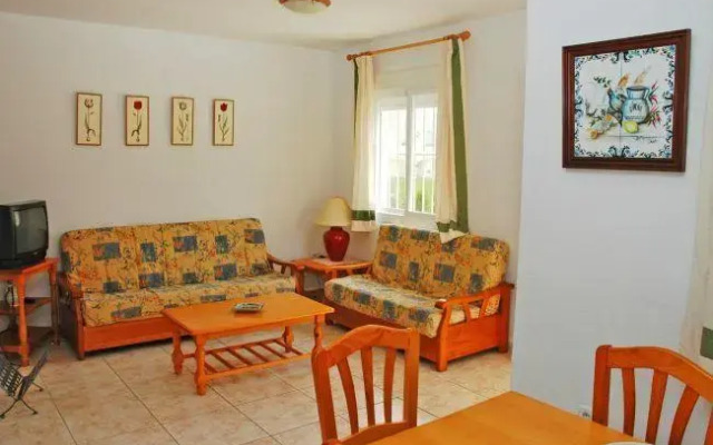 Bungalow with garden, terrace in Alicante
