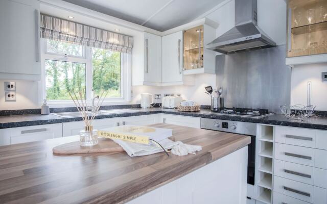 1 Manor Lodge - 3 Bedroom Lodge - Pendine