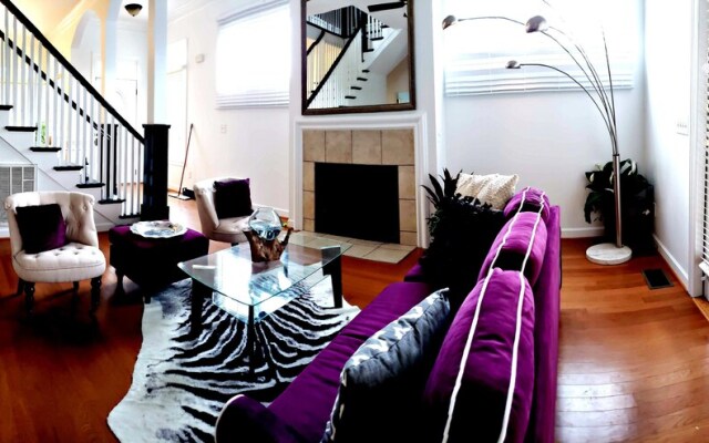 Applause Guest House