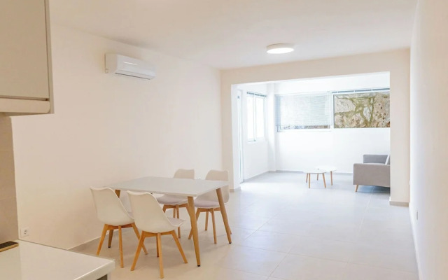 Phaedrus Living: Seaside Thalassa Cretan 103