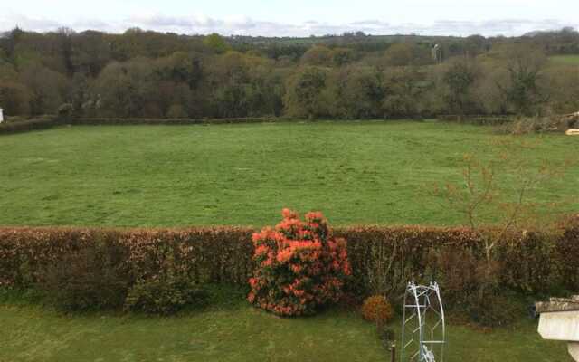 Peaceful Holiday Home in Saundersfoot With Garden