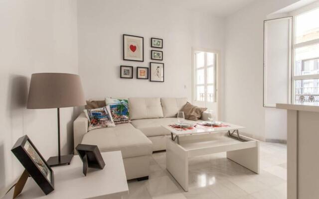 Hostly Rivero 2B Center-Fibre-communal terrace-Parking Optional-CLess