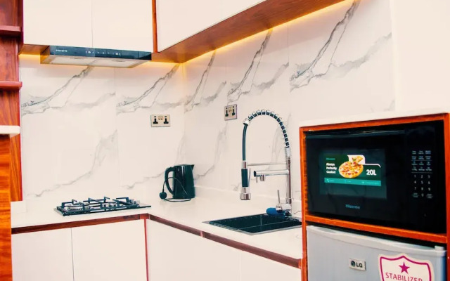 Ai-Royal Hotel & Suites
