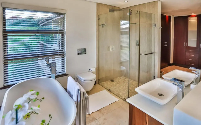 Zimbali 4 Bedroom with pool ZHB1