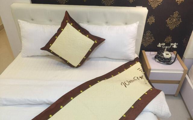 White Star Hotel
