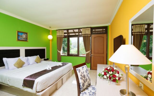 Royal Hotel and Villa Batu