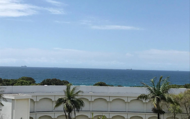 Umhlanga Beach Front 4 Sleeper