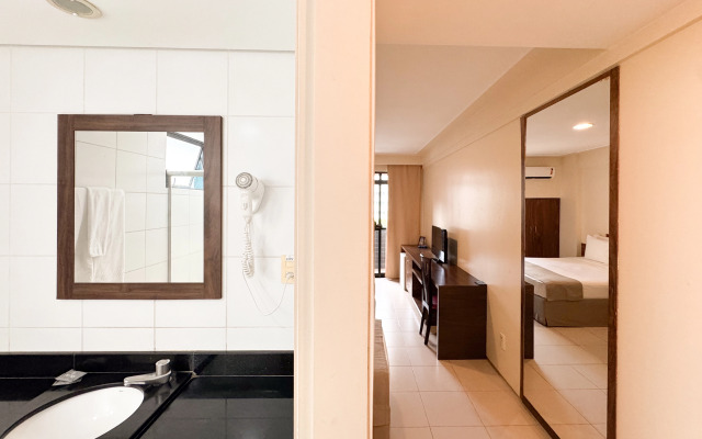 D8 Hotel Express