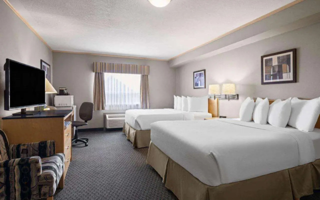 Travelodge by Wyndham Fort McMurray