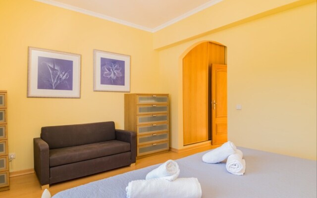 Akivillas Vale do Lobo Infinity