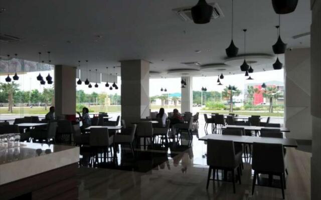 Wing Hotel Kualanamu Airport