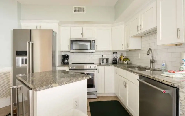 Pelican Pointe1204 3BR 2BA Gulf-front