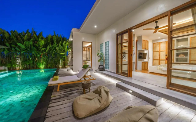 Villa Mango 3 - Amazing 4-bdr Villa in Berawa ! PERFECT LOCATION !