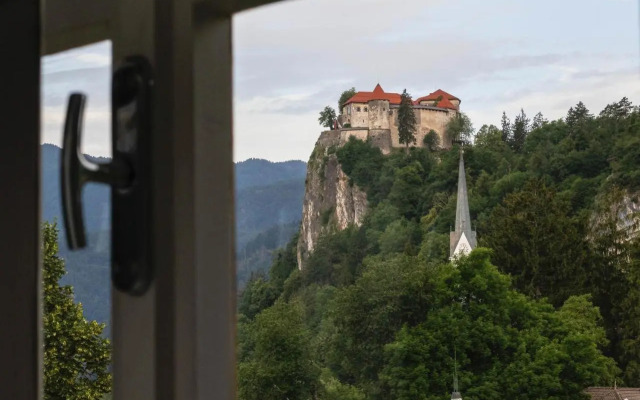 Apartment in the heart of Bled with views