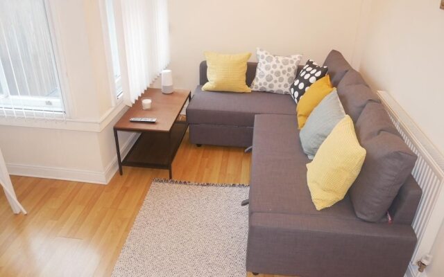 New Sleek 1Bd Flat Super Central Liverpool City