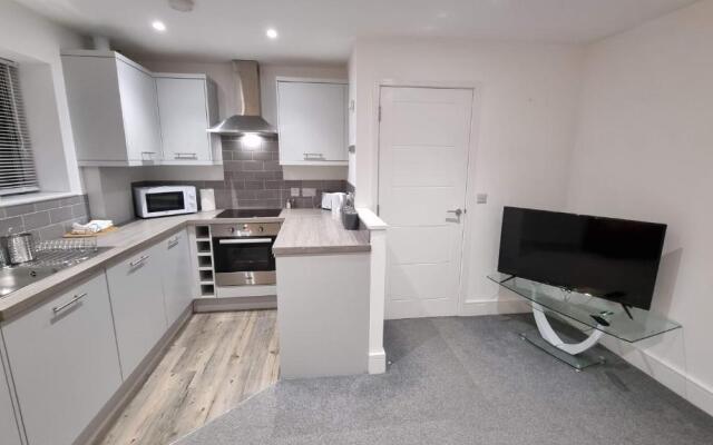 Elm Apartment by Cliftonvalley Apartments