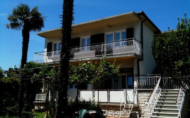 Apartment Eli - 50m from the sea