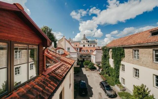 Vilnius City Apartments - Didzioji street Attic Loft