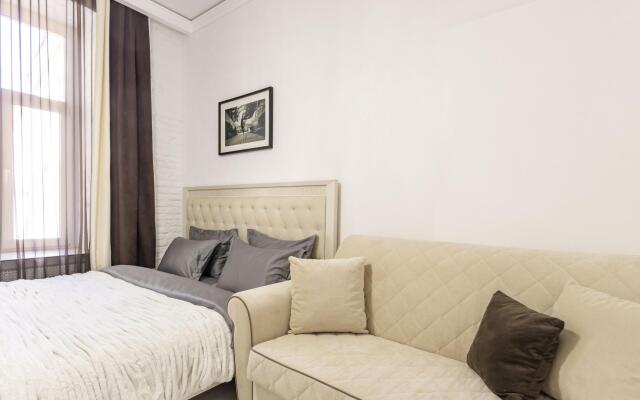 DeRent Aparts (ДеРент Апартс) на набережной канала Грибоедова 42