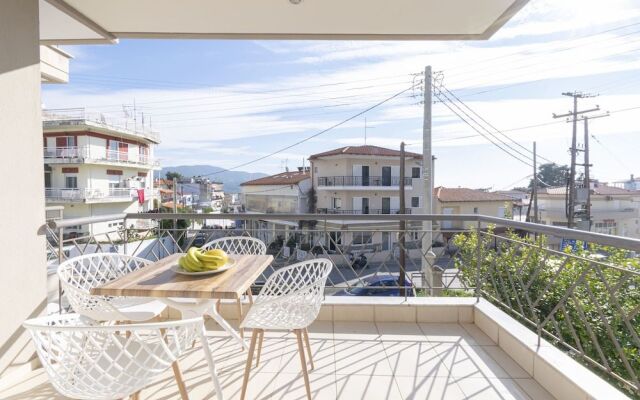 Neos Marmaras Family Suite