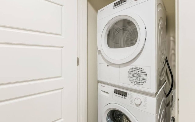 Pet-Friendly Oasis Close to French Quarter