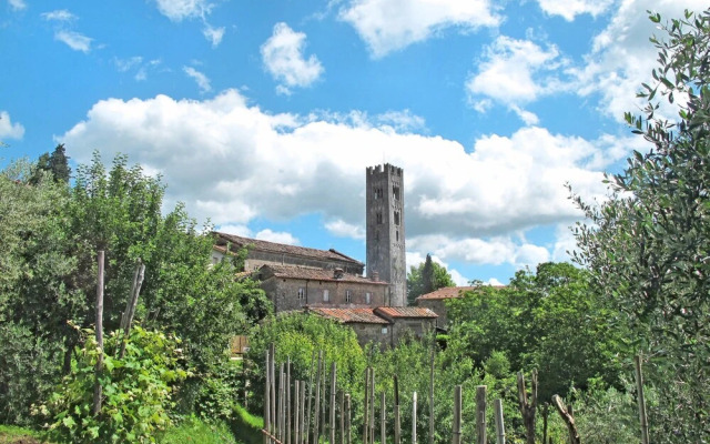 Sara Gello in Gello With 3 Bedrooms and 3 Bathrooms