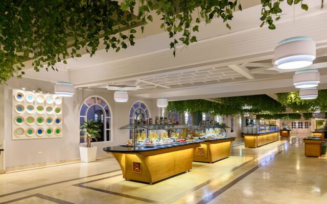 Desert Rose Resort