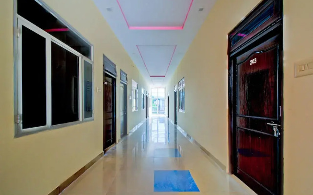 OYO 19951 Hotel Saif