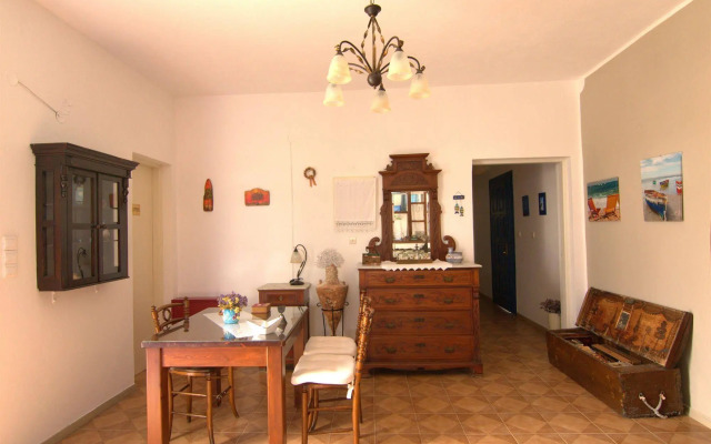 Avra Pension