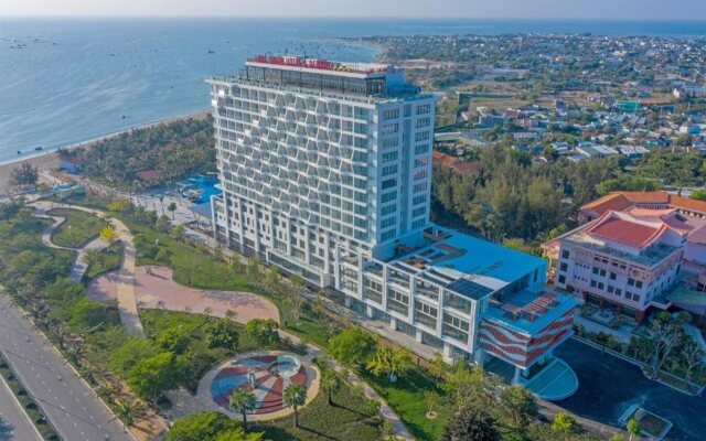 Long Thuan Hotel & Resort
