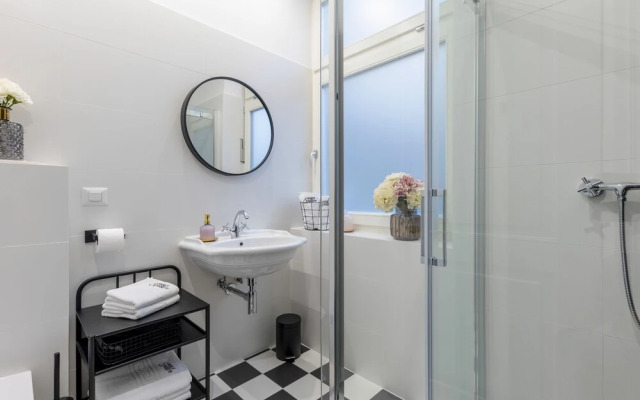 Pierrot & Pierrette Apartments