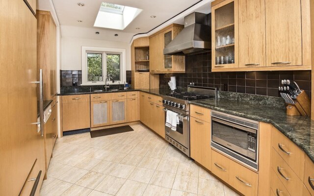 Coldstream Townhome 38